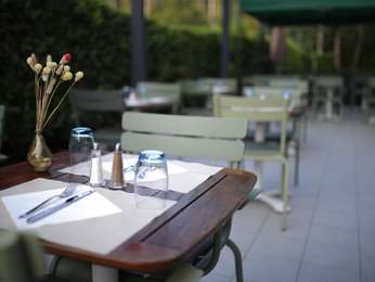 L'Atelier restaurant picture